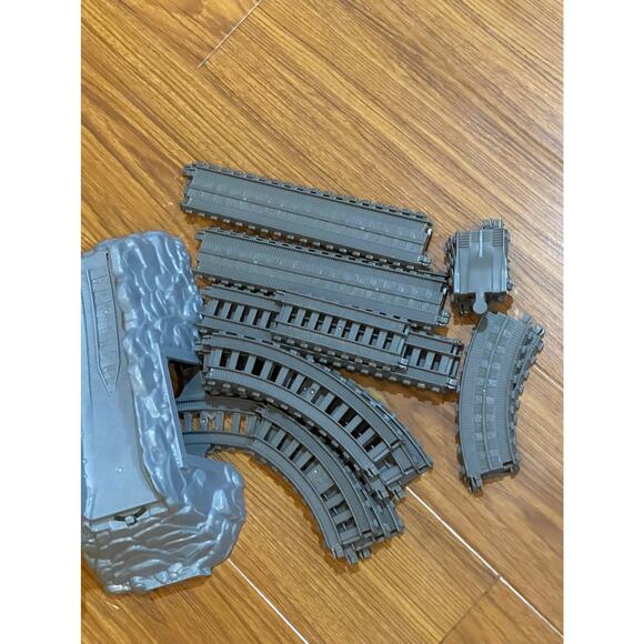 20 Pieces  Lot Thomas Track master Track Pieces Train  Road And Cave - Picture 4 of 5